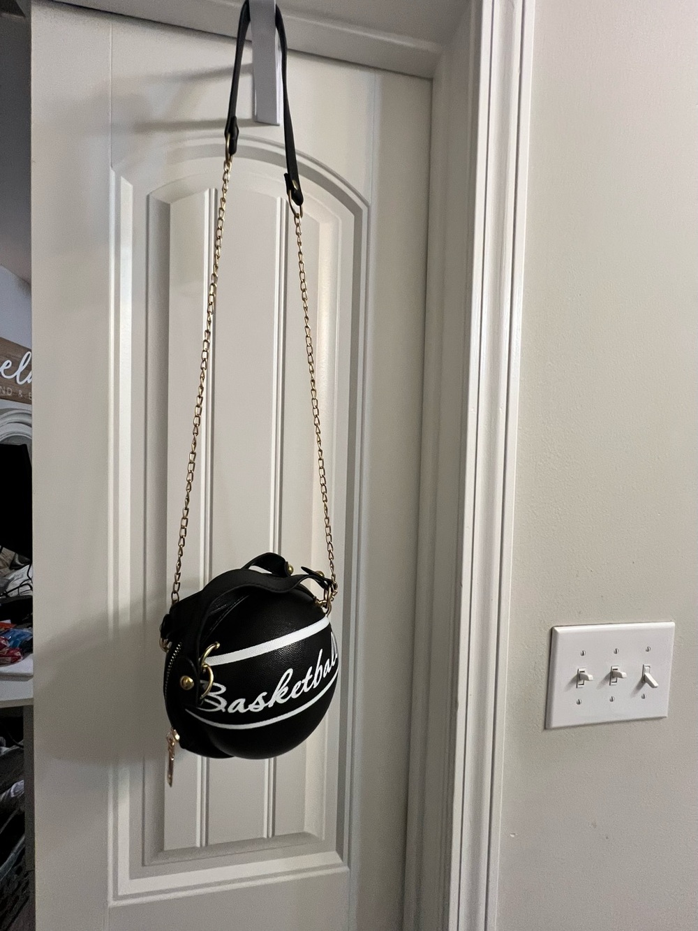 Black Basketball Shaped Crossbody Bag Gold Chain Strap (NWOT)